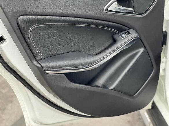 2020 Mercedes-Benz GLA 200 I (X156) Рестайлинг, белый, 1800000 рублей - вид 17