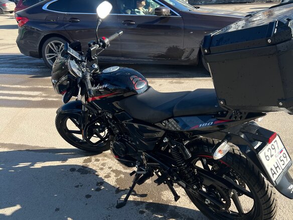 2024 Bajaj Pulsar 180, чёрный, 130000 рублей - вид 1