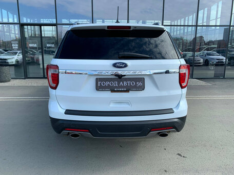 2019 Ford Explorer V Рестайлинг 2, белый, 2190000 рублей, вид 5