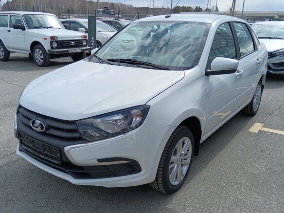 2026 Lada (ВАЗ) Granta I Рестайлинг, белый, 1188000 рублей - вид 3