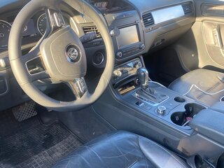 2011 Volkswagen Touareg II, белый, 1650000 рублей, вид 4