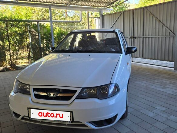 2011 Daewoo Nexia I Рестайлинг, белый, 300000 рублей - вид 1