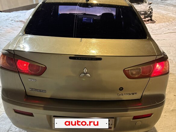 2008 Mitsubishi Lancer X, бежевый, 450000 рублей - вид 4