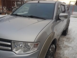 2012 Mitsubishi L200 IV, серебристый, 2000000 рублей, вид 1