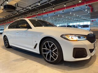 2020 BMW 5 серии 530i xDrive VII (G30/G31/G38) Рестайлинг, белый, 4500000 рублей, вид 5