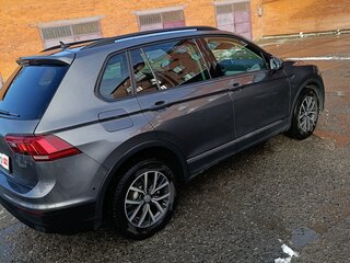 2018 Volkswagen Tiguan II, серый, 1900000 рублей, вид 5