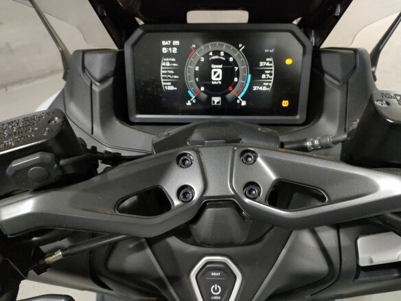 2025 Yamaha TMAX, серый, 1390000 рублей - вид 3