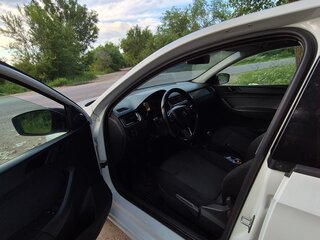 2015 Skoda Rapid I, белый, 650000 рублей, вид 5