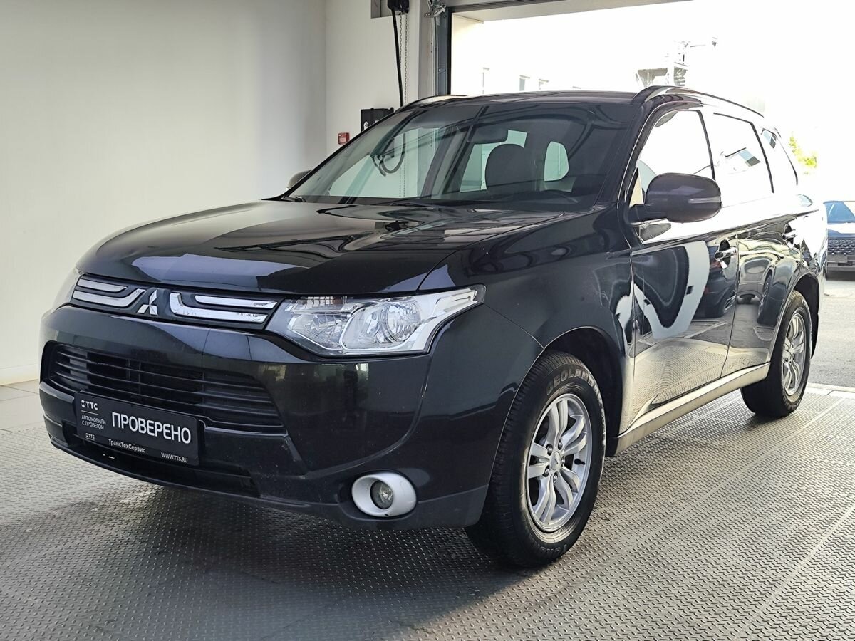 Открыть фотографии: Mitsubishi Outlander III