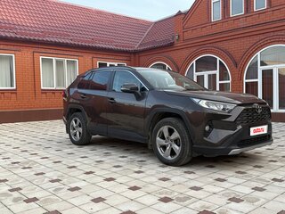 2022 Toyota RAV4 V (XA50), коричневый, 2800000 рублей, вид 4