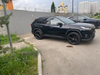 2021 Toyota RAV4 V (XA50), чёрный, 3200000 рублей, вид 3