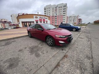 2019 Chevrolet Malibu IX Рестайлинг, красный, 1080000 рублей, вид 2