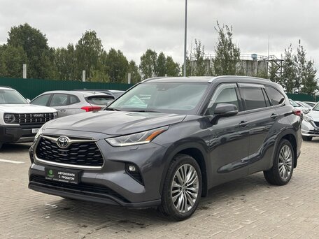 Toyota Highlander IV (XU70)