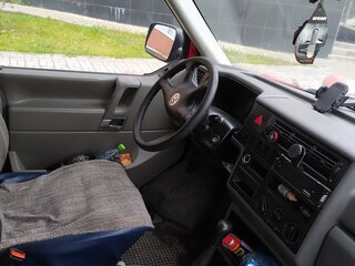2002 Volkswagen EuroVan T4 Рестайлинг, красный, 990000 рублей, вид 5