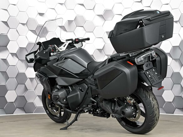 2025 BMW R 1300 RT, чёрный - вид 6