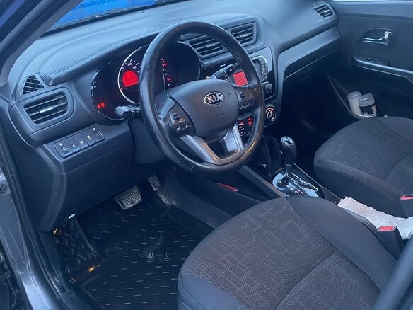 2013 Kia Rio 4-speed III, серый, 1060000 рублей - вид 5