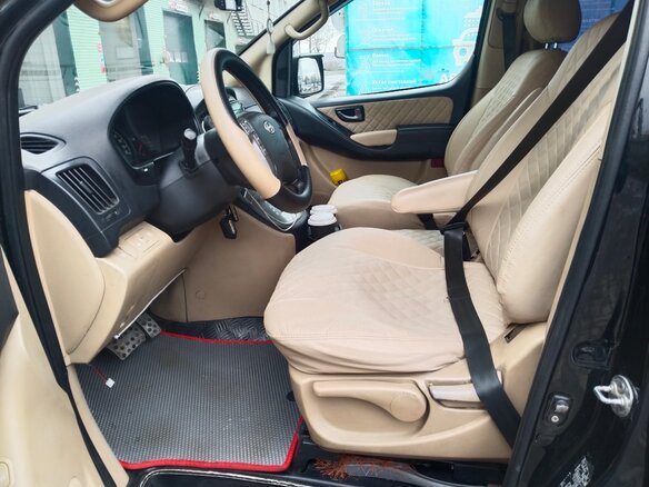 2011 Hyundai Grand Starex I, чёрный, 1650000 рублей - вид 6