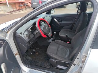 2017 Renault Logan II, белый, 385000 рублей, вид 5
