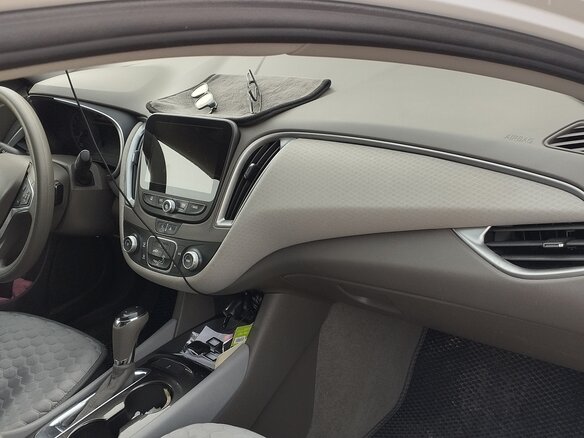 2019 Chevrolet Malibu IX Рестайлинг, белый, 1550000 рублей - вид 9