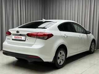 2017 Kia Cerato III Рестайлинг (Classic), белый, 1049000 рублей, вид 4