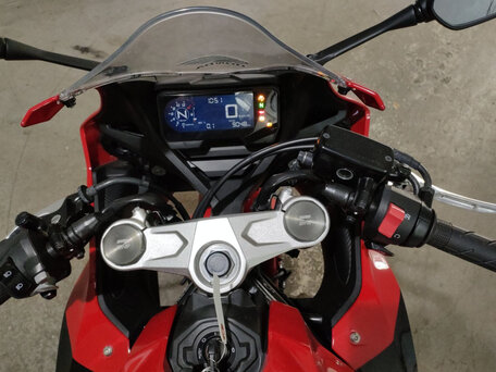 2021 Honda CBR 650R, красный, 650000 рублей, вид 5
