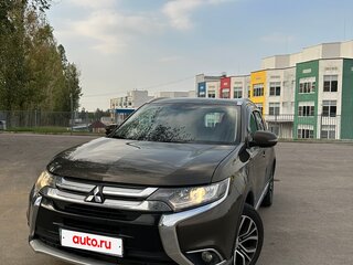 2017 Mitsubishi Outlander III Рестайлинг 2, коричневый, 2165000 рублей, вид 3