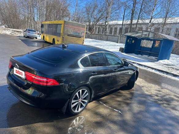 2016 Jaguar XE I, чёрный, 1900000 рублей - вид 1