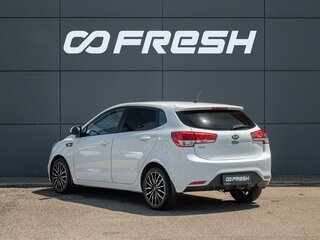 2015 Kia Rio 6-speed III, белый, 1140000 рублей, вид 2