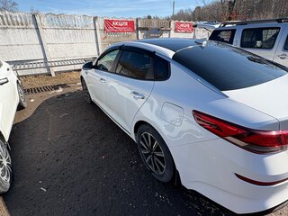 2018 Kia Optima IV Рестайлинг, белый, 2200000 рублей, вид 5