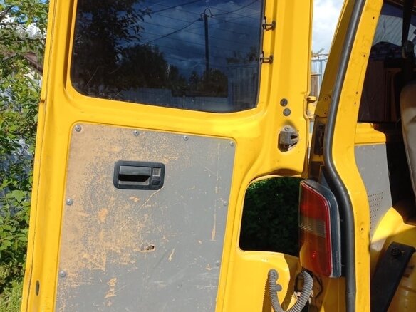 2004 Volkswagen Transporter T5, жёлтый, 1150000 рублей - вид 15