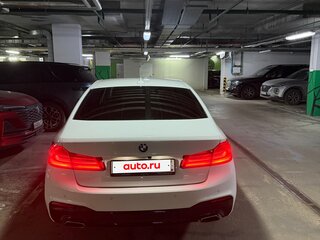 2020 BMW 5 серии 530d xDrive VII (G30/G31/G38), белый, 4850000 рублей, вид 3
