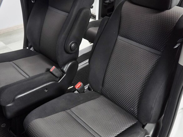 2015 Honda Stepwgn Spada V, белый, 1847000 рублей - вид 16