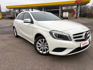 2014 Mercedes-Benz A-Класс 180 III (W176), белый, 1254000 рублей, вид 1