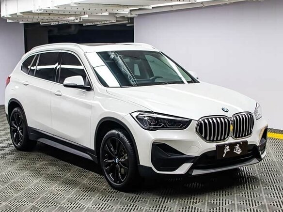 2022 BMW X1 Long 20Li sDrive II (F48) Рестайлинг, белый, 2078000 рублей - вид 2