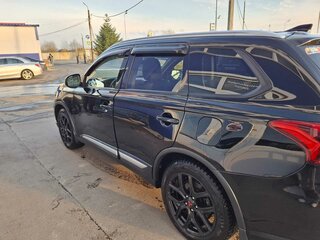 2019 Mitsubishi Outlander III Рестайлинг 3, чёрный, 1800000 рублей, вид 4