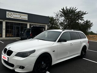 2008 BMW 5 серии 525i V (E60/E61) Рестайлинг, белый, 1350000 рублей, вид 1