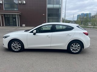 2018 Mazda 3 III (BM) Рестайлинг, белый, 1600000 рублей, вид 2