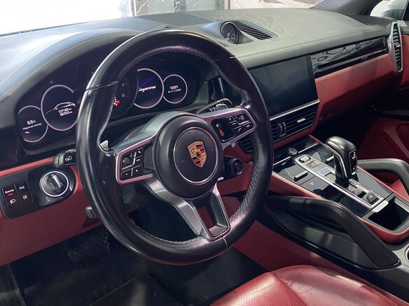 2019 Porsche Cayenne Coupé III, белый, 5950000 рублей - вид 8