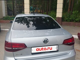 2016 Volkswagen Jetta VI Рестайлинг, серебристый, 1180000 рублей, вид 3