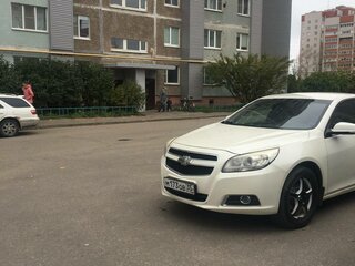 2012 Chevrolet Malibu VIII, белый, 800000 рублей, вид 3