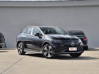 2026 Mercedes-Benz EQE SUV 500, чёрный, 7200000 рублей, вид 3