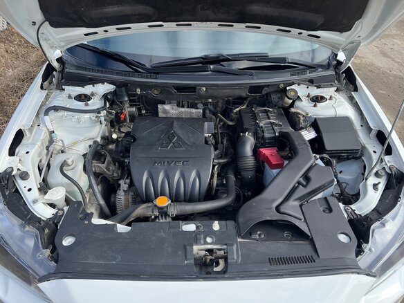 2011 Mitsubishi Lancer X Рестайлинг, белый, 800000 рублей - вид 5