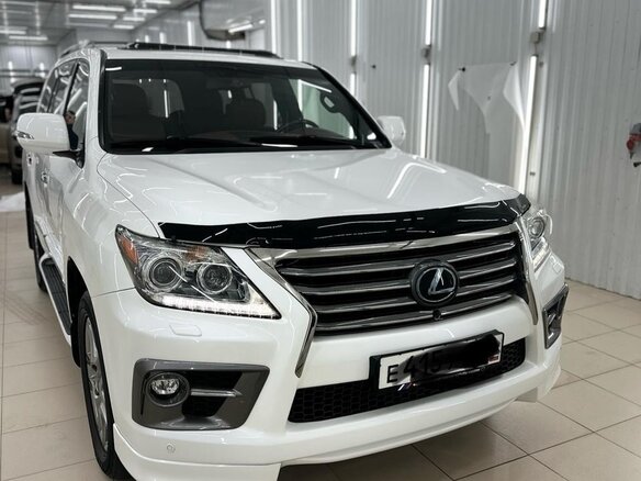 2014 Lexus LX 570 III Рестайлинг, белый, 5800000 рублей - вид 5