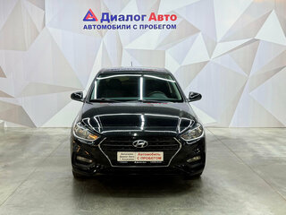 2018 Hyundai Solaris II, чёрный, 1050000 рублей, вид 2