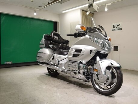 2006 Honda GL 1800 Gold Wing, серебристый, 768000 рублей, вид 3
