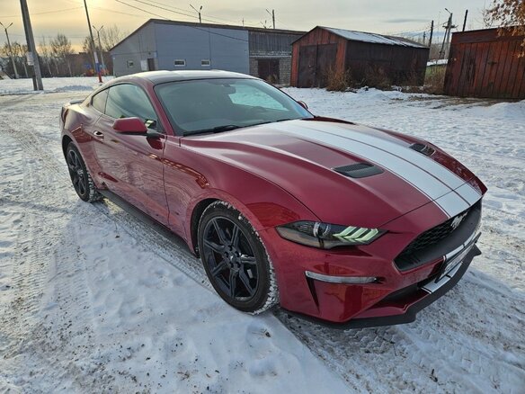 2018 Ford Mustang VI Рестайлинг, красный, 2800000 рублей - вид 3