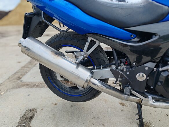 1999 Kawasaki ZR-7, синий, 210000 рублей - вид 9