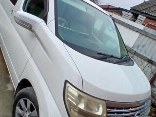 2005 Nissan Elgrand II (E51), белый, 1350000 рублей, вид 5