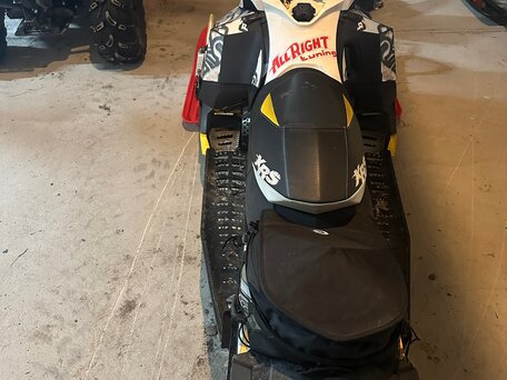 2010 BRP Ski-Doo MXZ X-RS 850, белый, 700000 рублей, вид 2