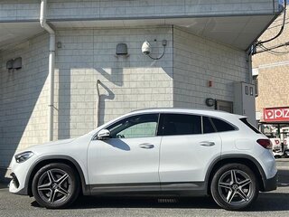 2022 Mercedes-Benz GLA 180 II (H247), белый, 2150000 рублей, вид 3